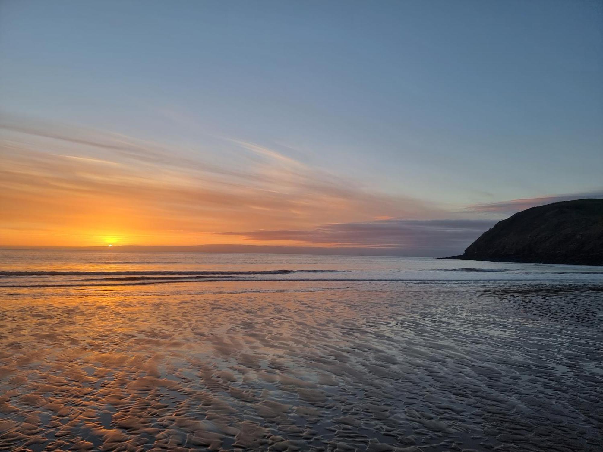 Impeccable Beachfront 2-Bed Cottage In St Bees Bagian luar foto
