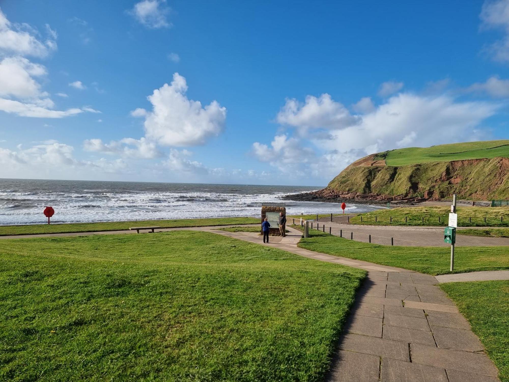 Impeccable Beachfront 2-Bed Cottage In St Bees Bagian luar foto